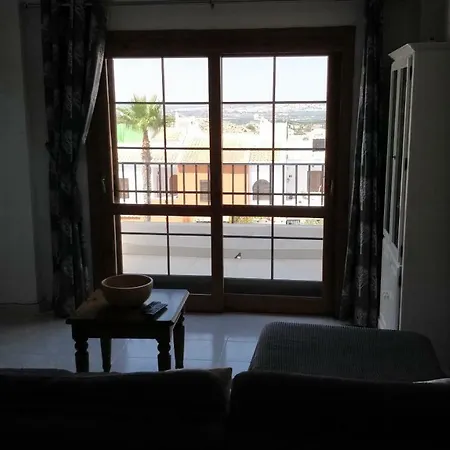 Top Floor With Beautiful Views